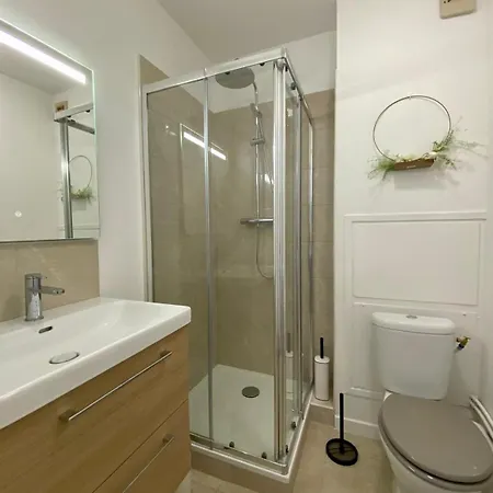 Urban Ecrin Fully Equipped 5 Min From Station